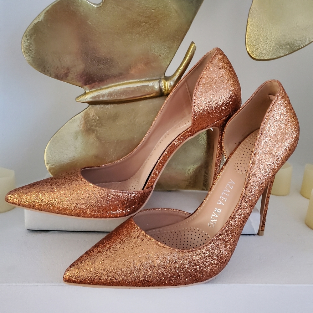 Akira Azalea Wang gold glitter pumps size 9